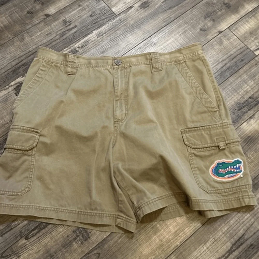 Columbia Shorts Mens 42 Button Zip Outdoors University‎ of Florida Gators khakis